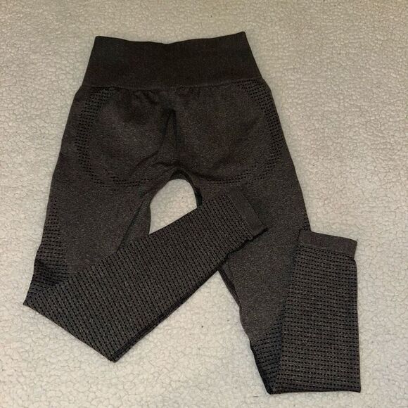 Gymshark Women’s Charcoal Heathered Gray 7/8 Ankle Size Small EUC - Picture 4 of 10